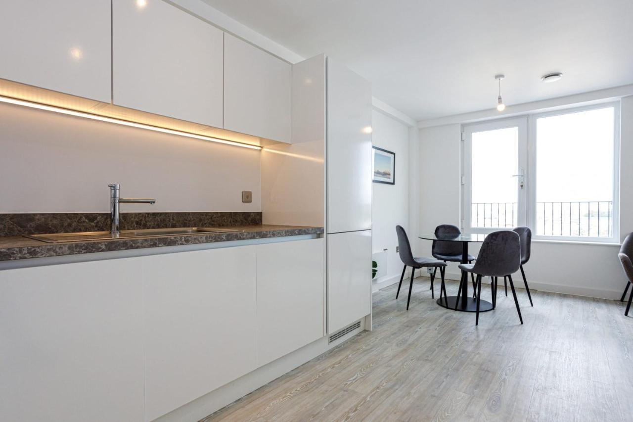 Contemporary 2 Bedroom Duplex In Salford Manchester Eksteriør bilde